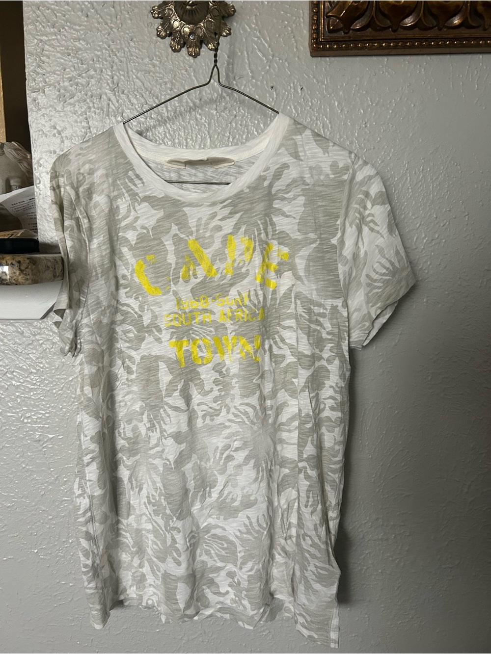 Vintage J.Crew Cape Town graphic tee
